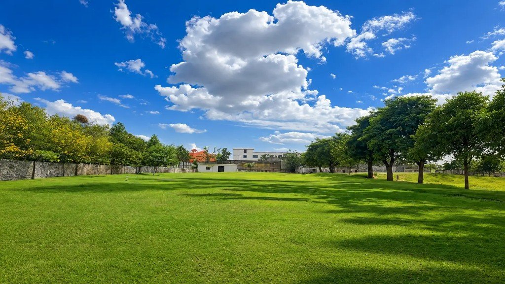 Open garden lawn at Aqasia Homes