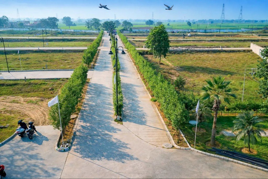 Wide township roads at Aqasia Homes